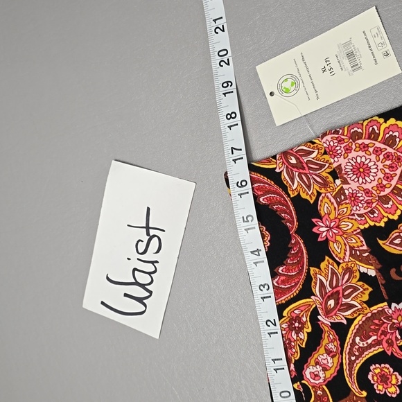 New no boundaries paisley brown black flare leggings women's size XL 15-17 - Picture 7 of 9